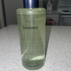 Victoria's Secret Daring Fragrance Mist - Green and Blue